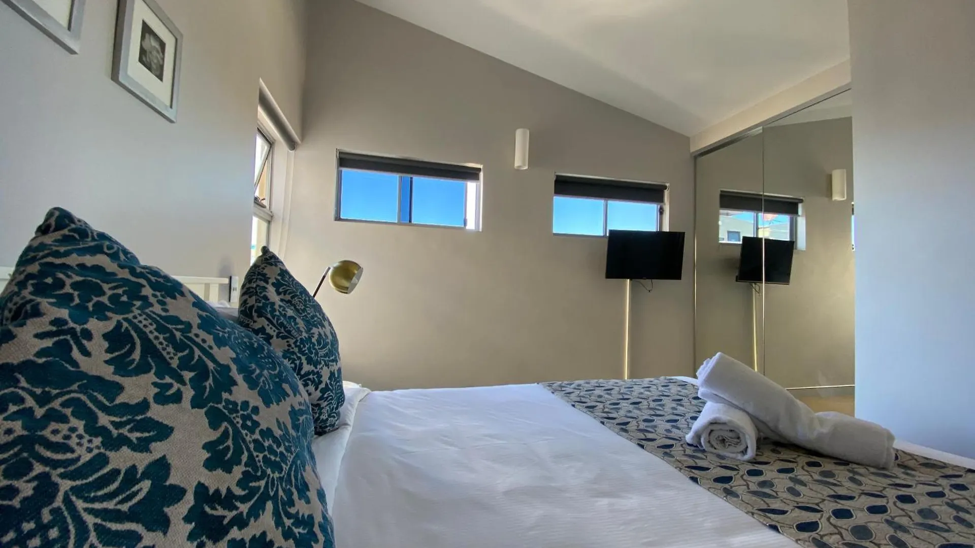 Redvue Holiday Apartments Redcliffe Aparthotel