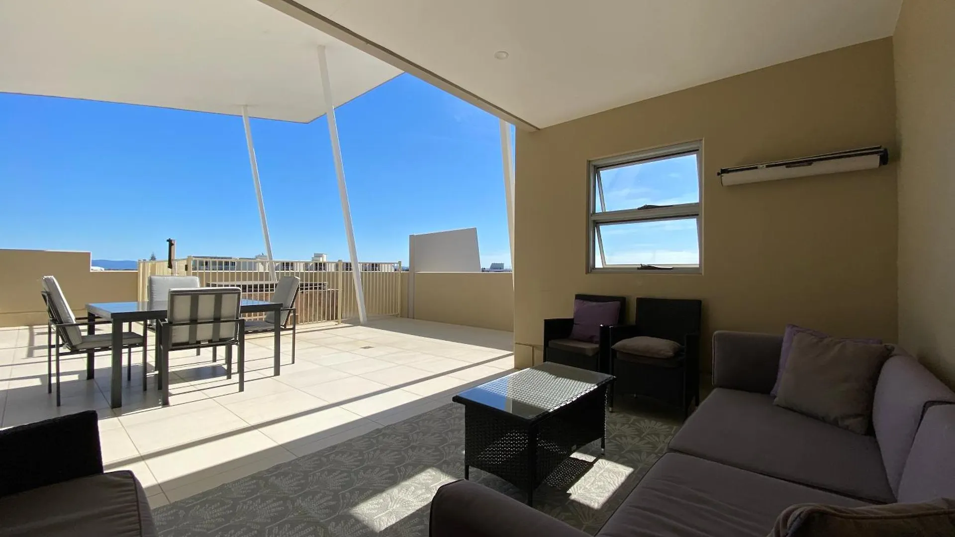 Redvue Holiday Apartments Redcliffe Aparthotel